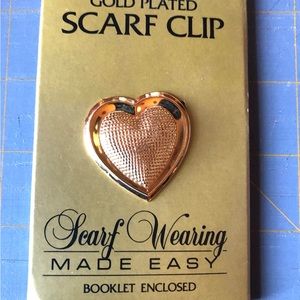 7332 Vintage Gold Plated Scarf Clip Heart With Scarf Wearing Made Easy